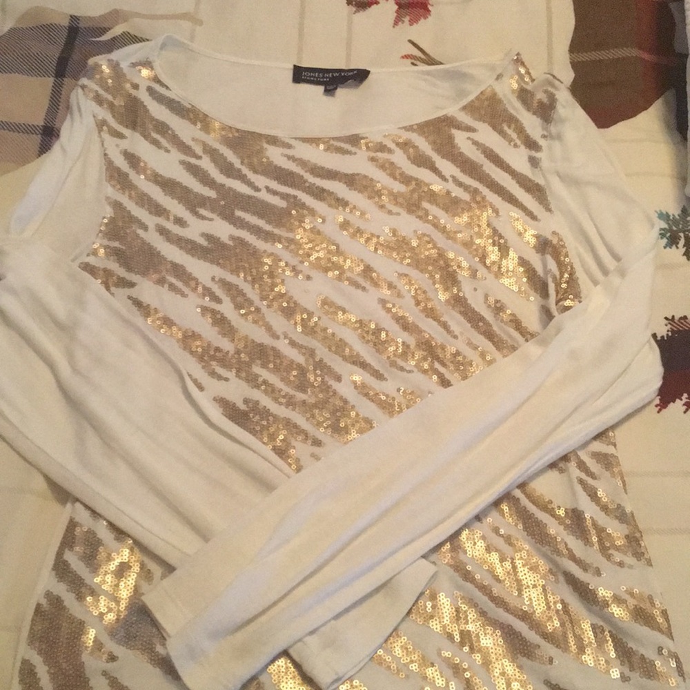 White and gold long sleeve